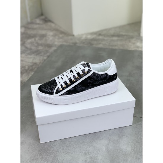 Versace Shoes: Top Quality