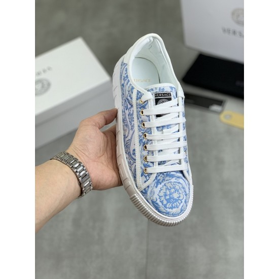Versace Shoes: Top Quality