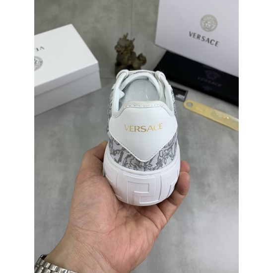 Versace Shoes: Top Quality
