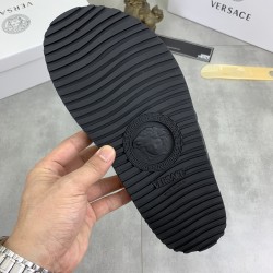 Versace Shoes: Top Quality