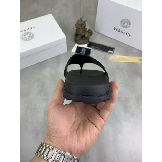 Versace Shoes: Top Quality