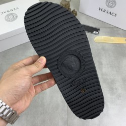 Versace Shoes: Top Quality