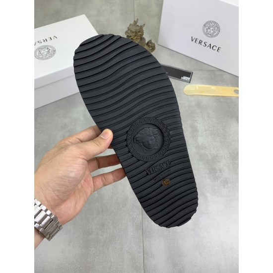 Versace Shoes: Top Quality