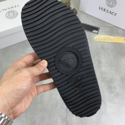 Versace Shoes: Top Quality