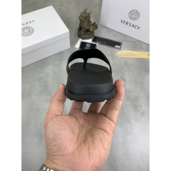 Versace Shoes: Top Quality