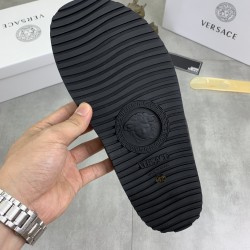 Versace Shoes: Top Quality