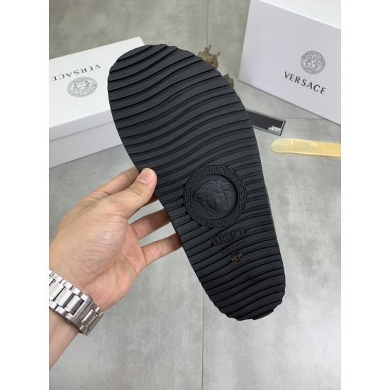 Versace Shoes: Top Quality