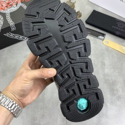 Versace Shoes: Top Quality
