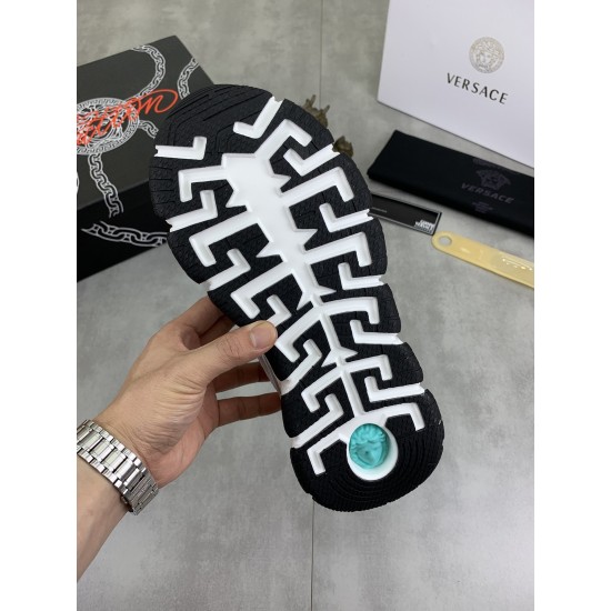 Versace Shoes: Top Quality