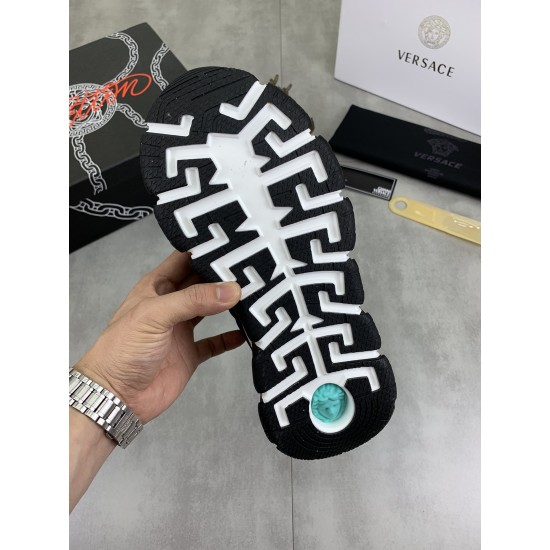 Versace Shoes: Top Quality