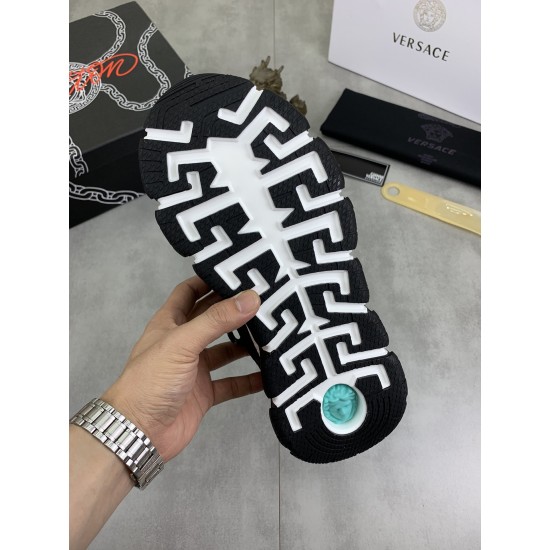 Versace Shoes: Top Quality
