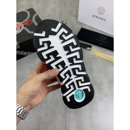 Versace Shoes: Top Quality