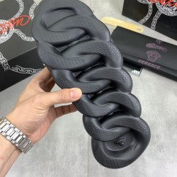 Versace Shoes: Top Quality