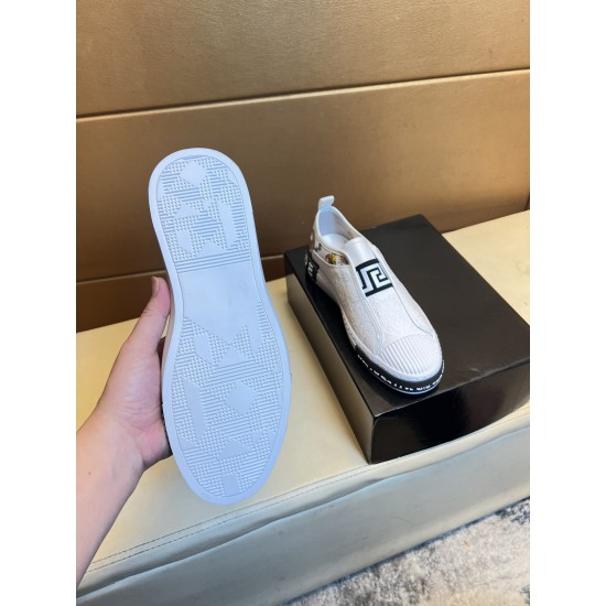 Versace Shoes: Top Quality
