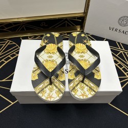 Versace Shoes: Top Quality