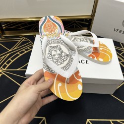 Versace Shoes: Top Quality