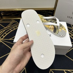 Versace Shoes: Top Quality