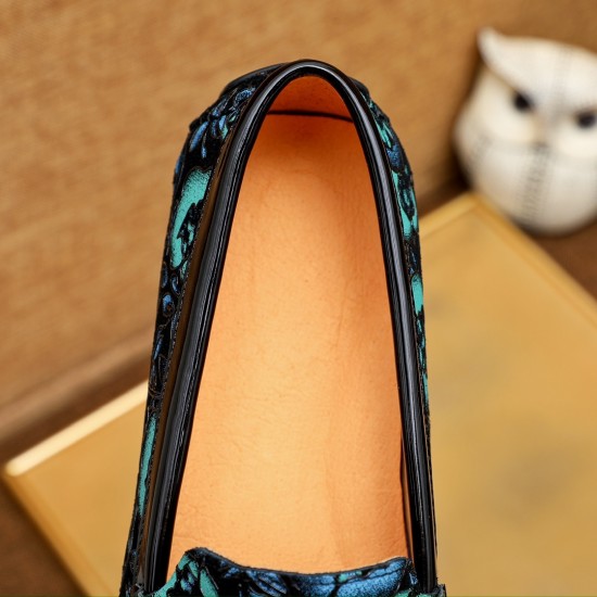 Versace Shoes: Top Quality