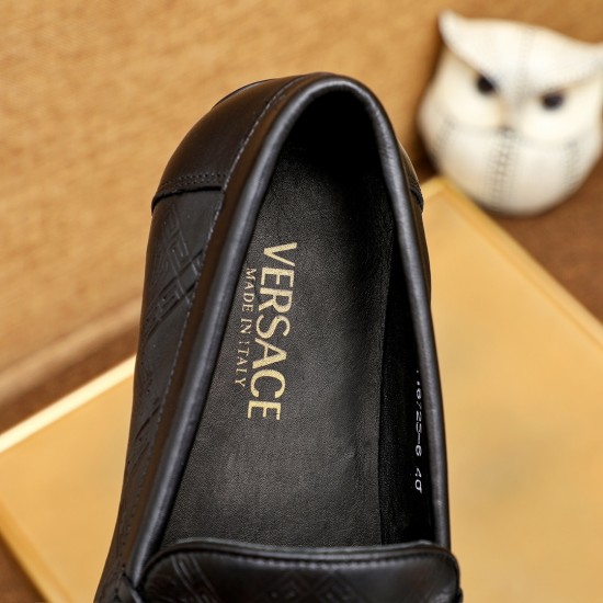 Versace Shoes: Top Quality