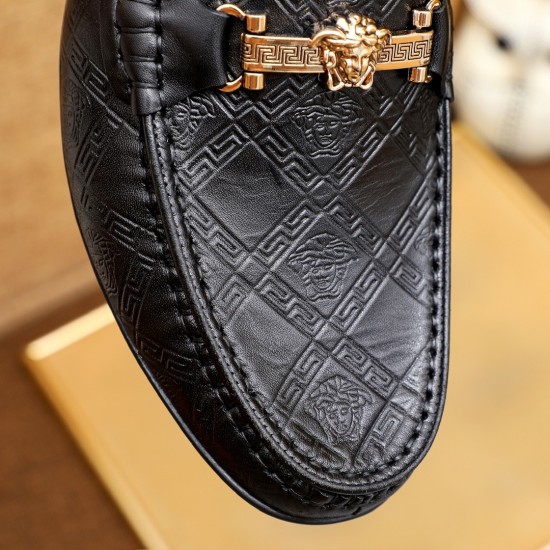 Versace Shoes: Top Quality