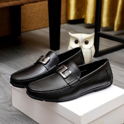 Versace Shoes: Top Quality