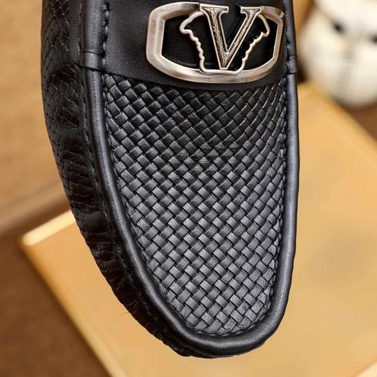 Versace Shoes: Top Quality