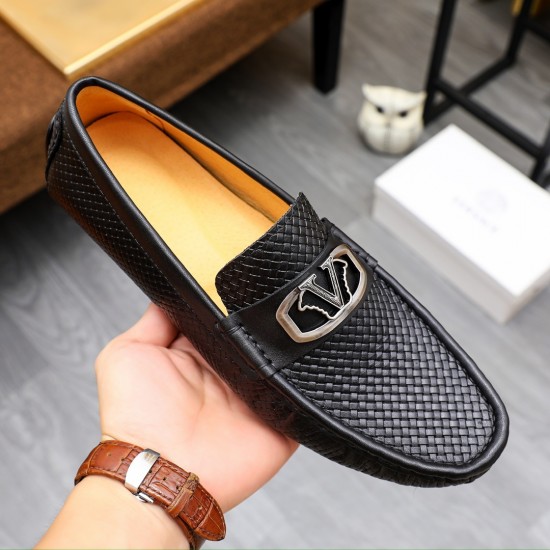 Versace Shoes: Top Quality