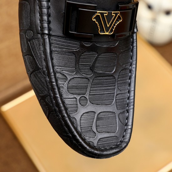 Versace Shoes: Top Quality