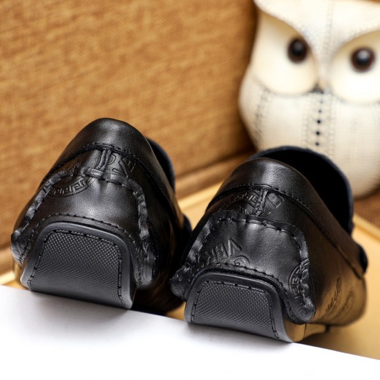 Versace Shoes: Top Quality