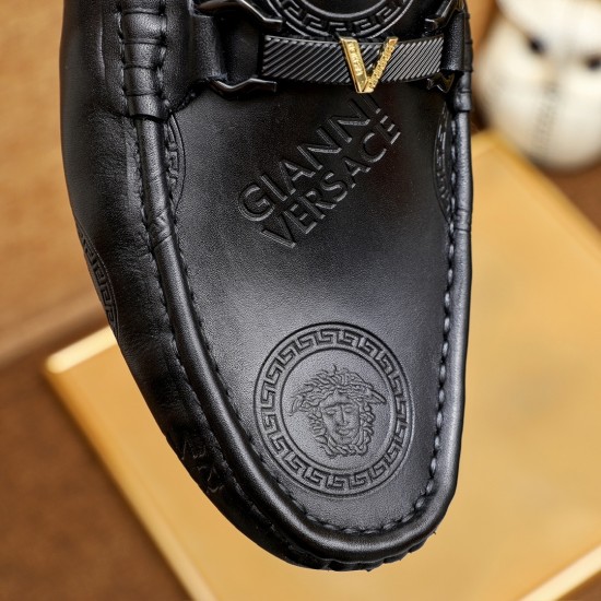 Versace Shoes: Top Quality
