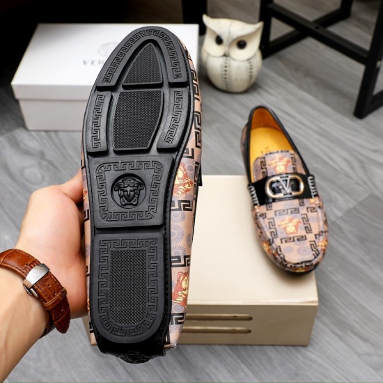 Versace Shoes: Top Quality
