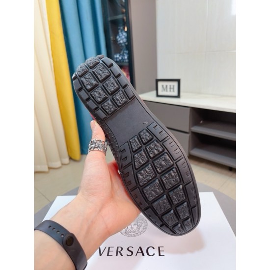 Versace Shoes: Top Quality