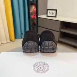 Versace Shoes: Top Quality