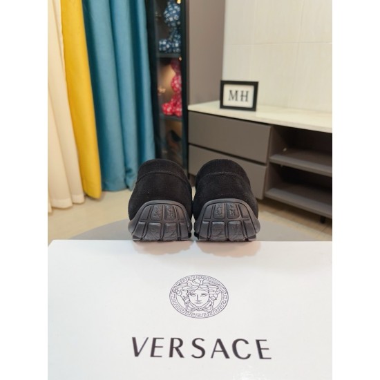 Versace Shoes: Top Quality