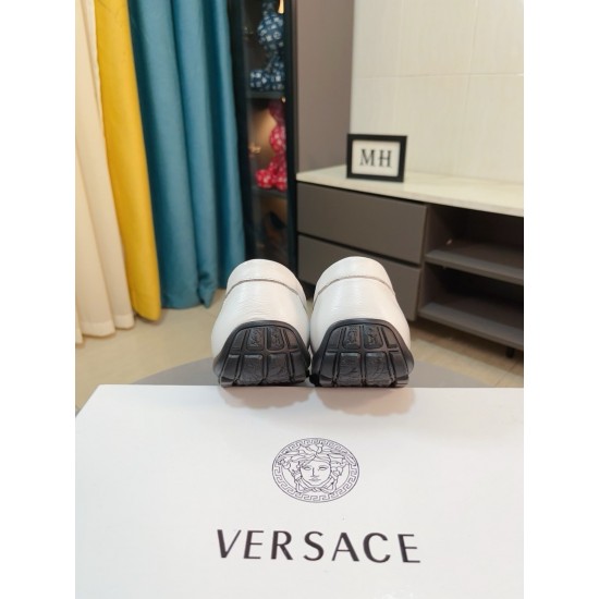 Versace Shoes: Top Quality