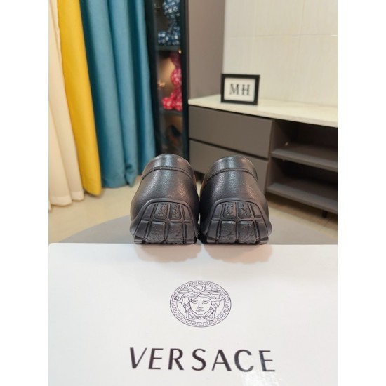 Versace Shoes: Top Quality