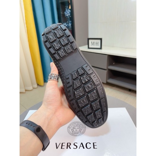 Versace Shoes: Top Quality