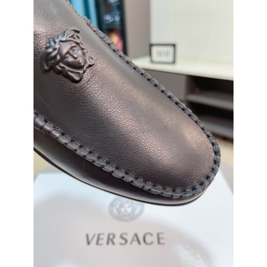 Versace Shoes: Top Quality