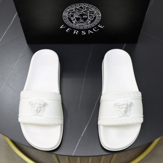 Versace Shoes: Top Quality