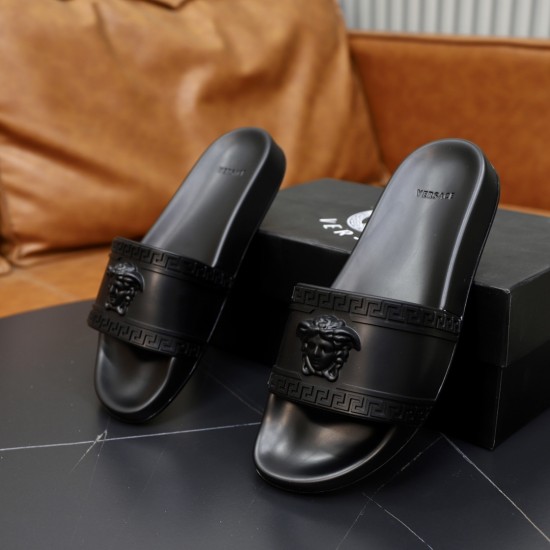 Versace Shoes: Top Quality