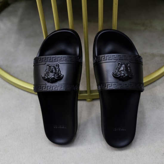 Versace Shoes: Top Quality