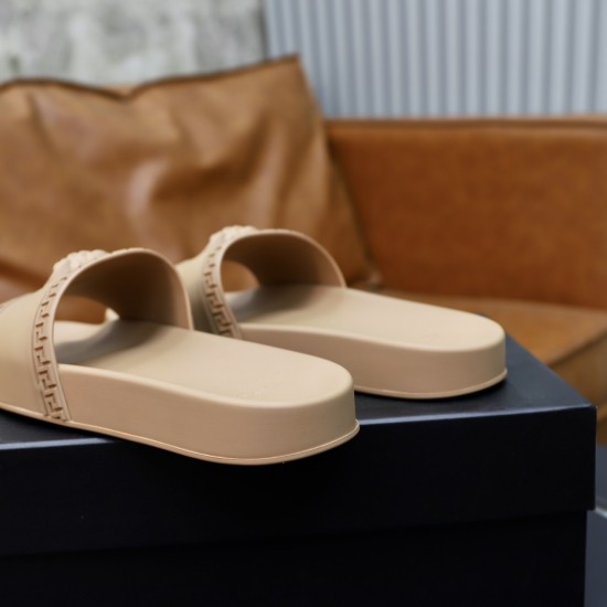 Versace Shoes: Top Quality