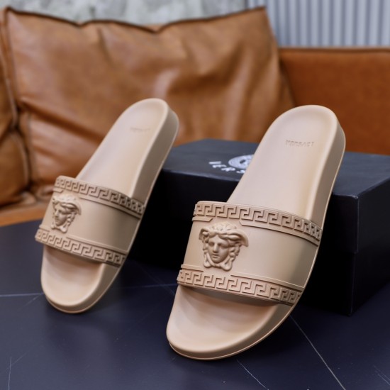 Versace Shoes: Top Quality