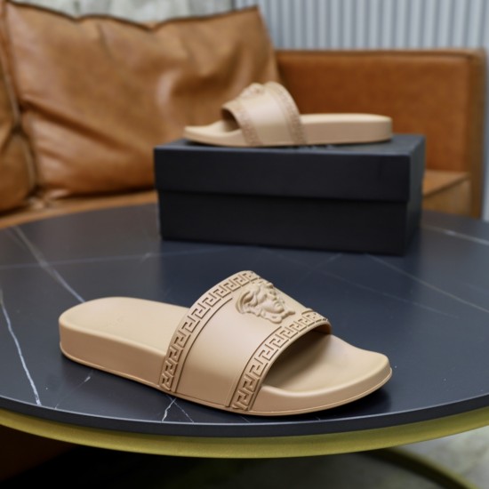 Versace Shoes: Top Quality