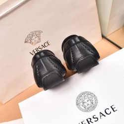 Versace Shoes: Top Quality