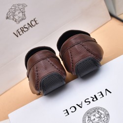 Versace Shoes: Top Quality