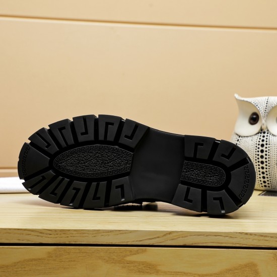 Versace Shoes: Top Quality