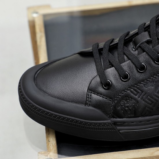 Versace Shoes: Top Quality