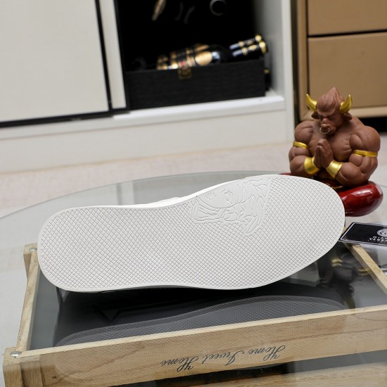 Versace Shoes: Top Quality