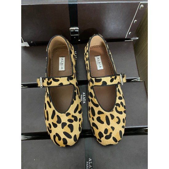 Alaia Shoes Women Top Quality
size 35-41